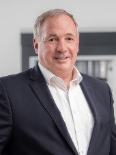 Unsere Kunden vertrauen auf unsere Beratungs- und Systemkompetenz.  Reinhard Metzler, GF